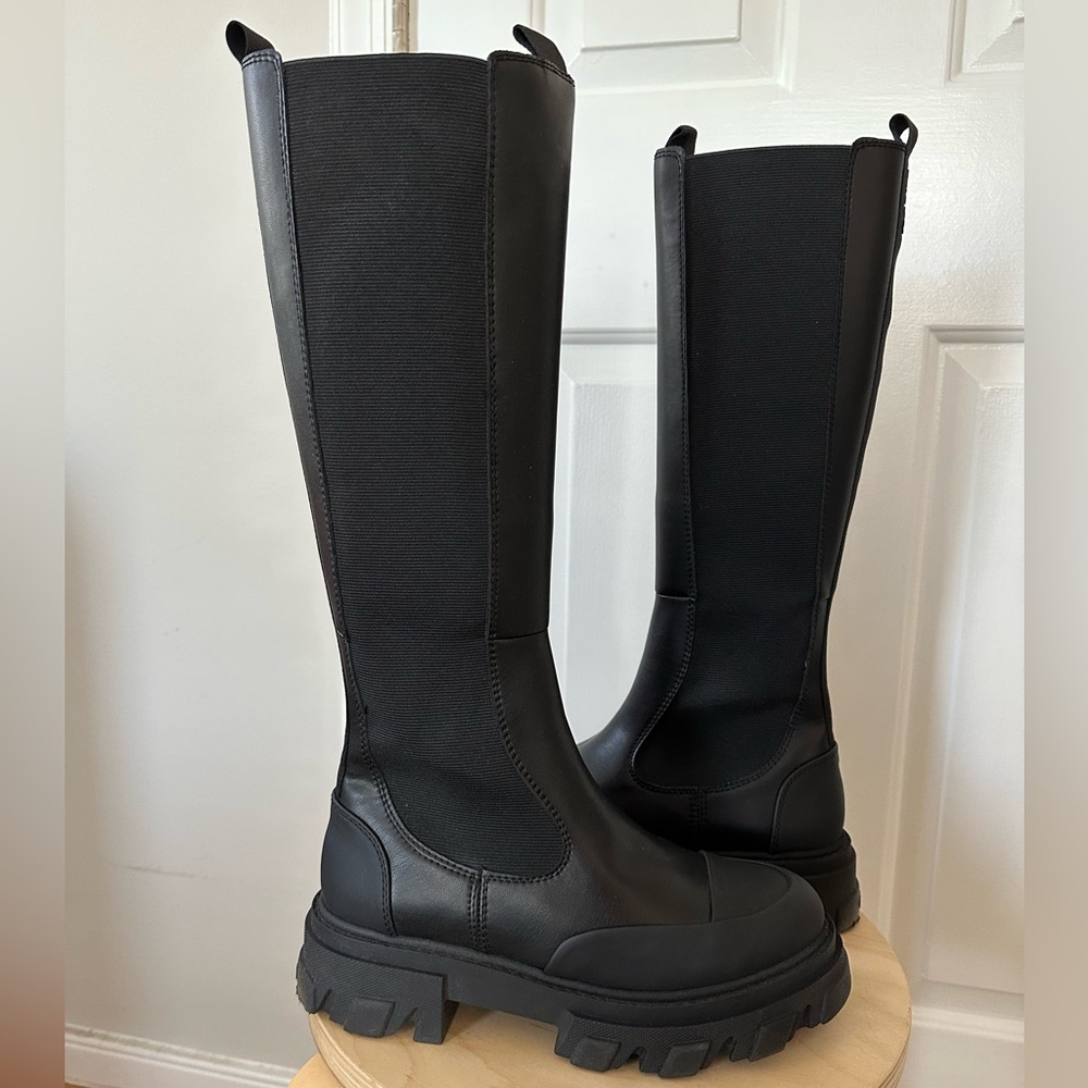 Ganni Knee High Leather Chelsea Boots Chunky Lug Sole Grunge Punk Edgy Black 10 - Picture 3 of 11